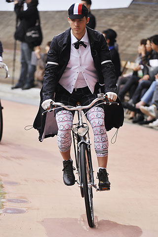 Moncler Gamme Bleu / - 2011